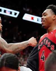 开云体育网址-中规中矩！英格拉姆&amp;巴恩斯半场合计16中6拿到19分