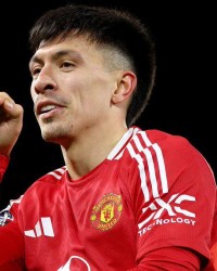 罗马诺：等利马伤愈复出，曼联想和他讨论一份新合同