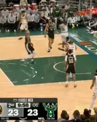 开云-哈达威个人5投0中后直冲篮筐双手暴扣得手，次节取得首分